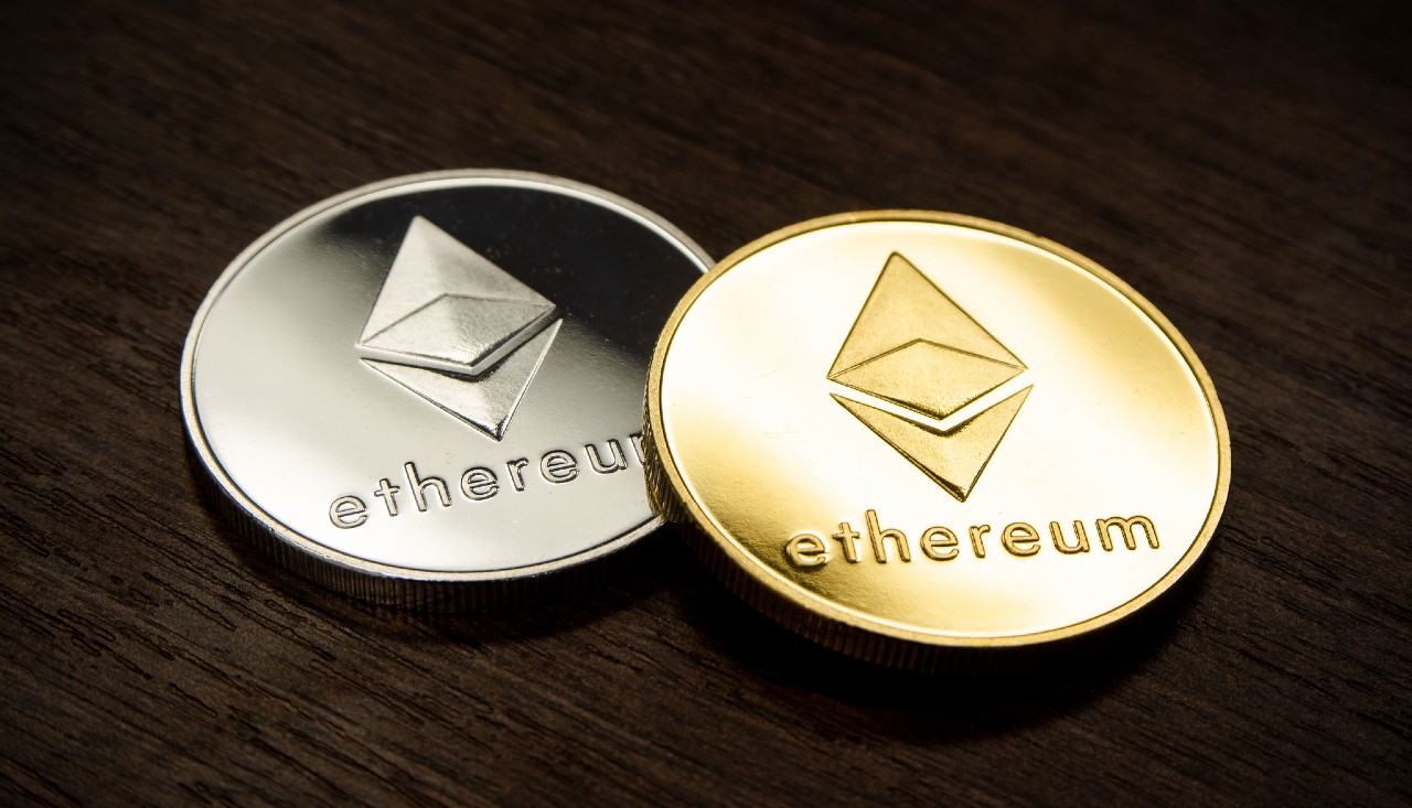 ETH解除质押排队创新高，机构多空对决激烈，散户应如何应对？